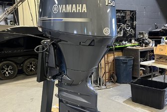 Yamaha F150XB Demo show room 2024