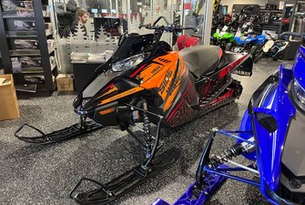 2025 Yamaha SIDEWINDER XTX SE 146 2 pouces
