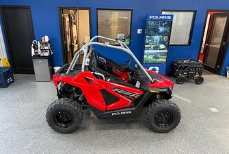 2026 Polaris RZR 200 EFI