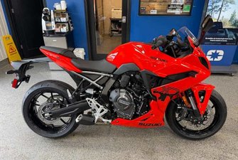 2026 Suzuki GSX8RM6