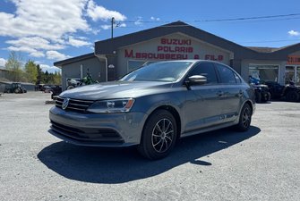 VOLKWAGEN JETTA TREMDLINE 2015