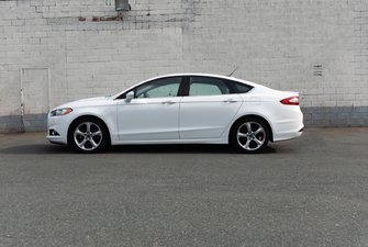 2016 Ford Fusion SE FWD