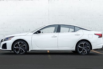 2024 Nissan Altima SR