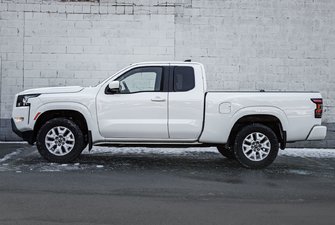 2023 Nissan Frontier SV