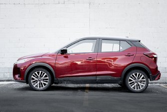 2023 Nissan Kicks SV