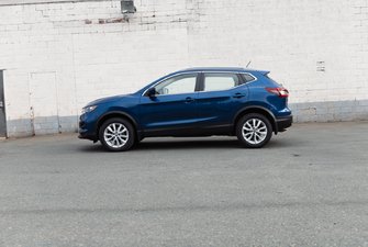 2022 Nissan Qashqai SV FWD CVT