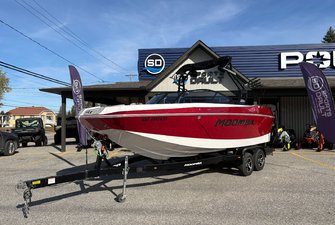 2019 Moomba MAX 21'