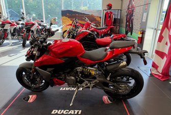 2025 Ducati STREETFIGHTER V2