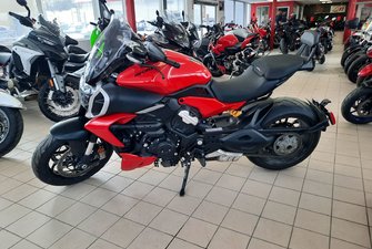 Ducati Diavel V4 2023