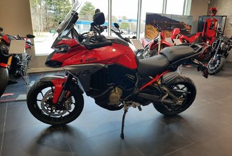2025 Ducati Multistrada Multistrada V4 Pikes Peak