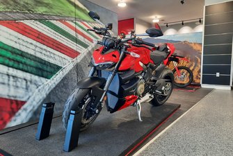 2024 Ducati STREETFIGHTER V4