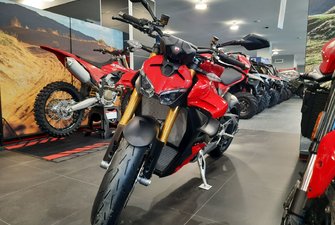 2025 Ducati STREETFIGHTER V4S