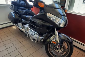 2010 HONDA MC Gold Wing GL 1800 with airbags