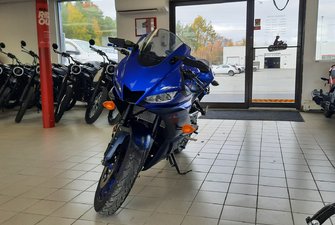 2022 Yamaha R3 R3