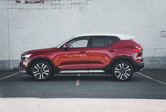 2020 Volvo XC40 T5 AWD Momentum