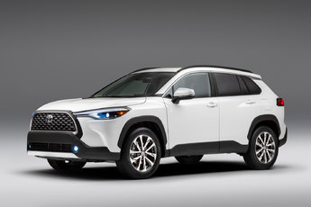 The advantages of the 2024 Toyota Corolla Cross over the Mazda CX-30