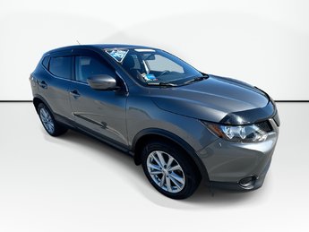 Nissan Qashqai S AWD | Cam | HTdSeat | USB 2018