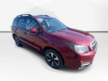 2017 Subaru Forester i Touring w/Tech Pkg | Roof | Cam | USB