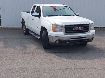 2011 GMC Sierra 1500 SLE | Ext Cab | 4X4 | Cruise | XM Radio | Tilt