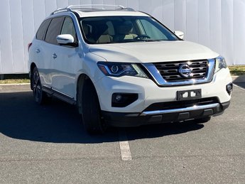 2019 Nissan Pathfinder PLATINUM | Leather | MoonRoof | 7-Pass | Cam | USB
