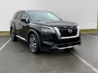 2024 Nissan PATHFINDER PLATINUM| Leather | MoonRoof | Warranty to 2029