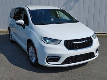 2023 Chrysler Pacifica Touring L | Leather | Cam | Usb | Warranty to 2028