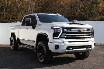 2024 Chevrolet Silverado 3500HD High Country | DIESEL | Leather | Warranty to 2028