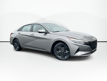 2023 Hyundai Elantra Preferred | RmtStart | HtdSeats | Warranty to 2028