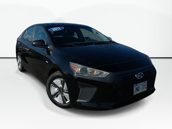 2017 Hyundai Ioniq Hybrid SE | Roof | Cam | HtdSeat | Bluetooth | USB | AC