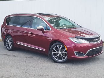 2017 Chrysler Pacifica Limited | Leather | Roof |DVD | Nav | Cam | USB