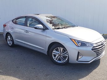 Hyundai Elantra Preferred w/Sun & Safety Package | Roof | Cam 2020