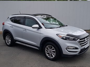 2017 Hyundai Tucson SE | Leather | SunRoof | Cam | USB | Htd Wheel