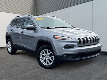 Jeep Cherokee North | Cam | USB | HtdSeats | Bluetooth | Keyless 2017