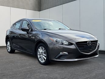 Mazda3 GS | Cam | USB | HtdSeats | Bluetooth | Keyless 2015