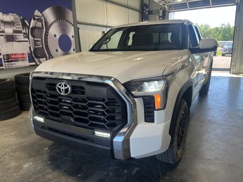 2023 Toyota Tundra SR5 Double Cab 4x4 caisse longue TDR