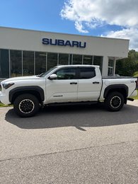 2025 Toyota Tacoma SR5/TRD DOUBLE CAB