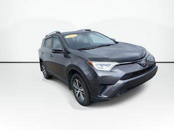 Toyota RAV4 LE | Cam | HtdSeats | Cruise | AUX | TPMS 2018