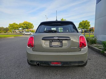 2019 MINI 5 Door Cooper