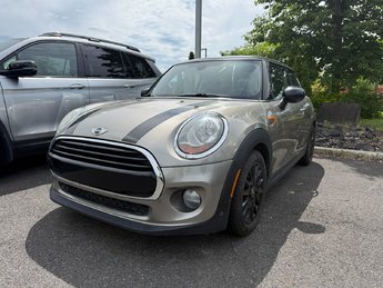 2016 MINI Cooper Hardtop BASE