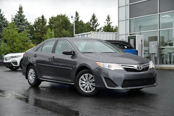 2014 Toyota Camry LE Sieges chauffants, Camera de recul, Bluetooth