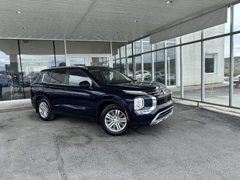 2023 Mitsubishi Outlander SE S-AWC