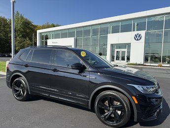 2023 Volkswagen Tiguan Comfortline R-Line Black Edition 4MOTION