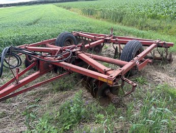 9999 MASSEY FERGUSON 520