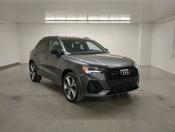 Audi Q3 TECHNIK S-LINE BLACK OPTIC | TOIT | NAVI | CARPLAY 2024