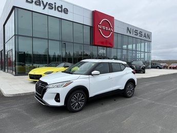 2025 Nissan Kicks Play SV FWD