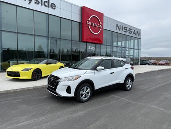 2025 Nissan Kicks Play S FWD