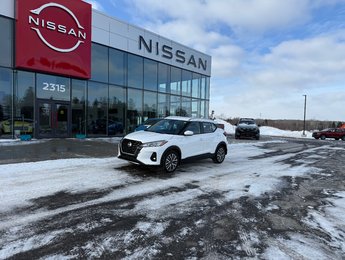 Nissan Kicks Play SV FWD 2025