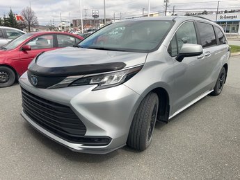 2023 Toyota Sienna LE AWD HYBRID