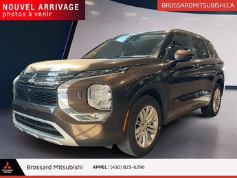 2023 Mitsubishi Outlander SE S-AWC / VOLANT CHAUFFANT / MAGS / TOIT PANO