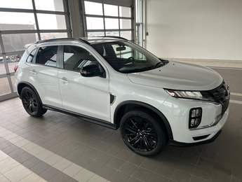 2023 Mitsubishi RVR SE